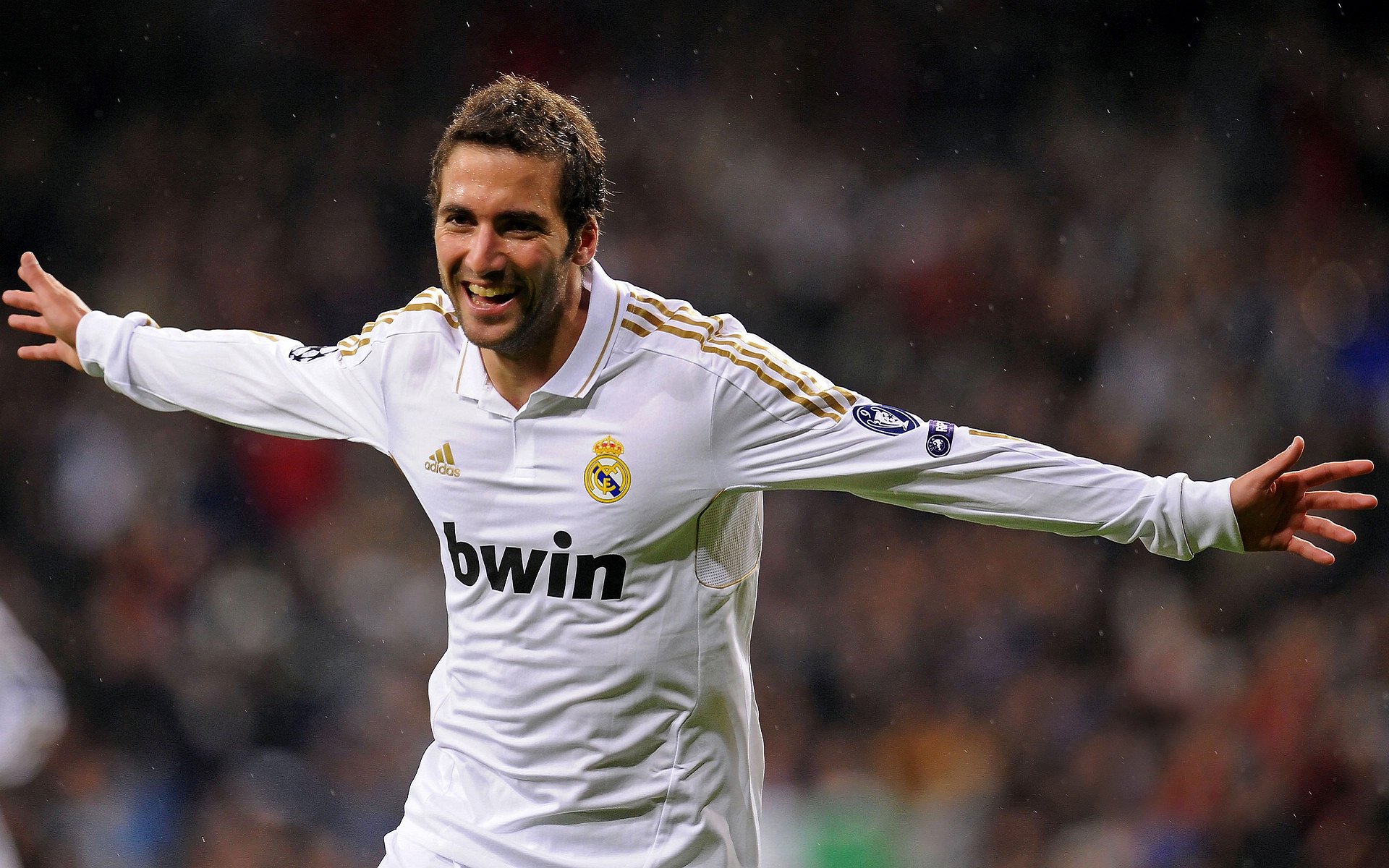 开云·体育全站登录地址-深度剖析：欧冠中的高压逼抢战术成功秘诀